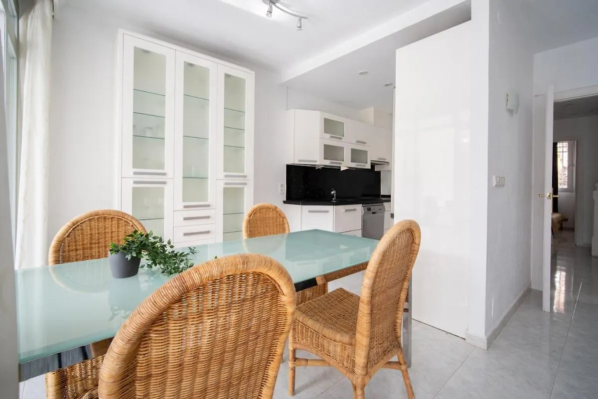 Stunning Townhouse In Los Pacos 丰希罗拉 西班牙
