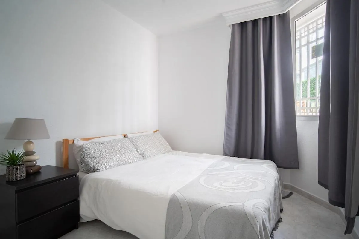 Stunning Townhouse In Los Pacos 丰希罗拉 0*,